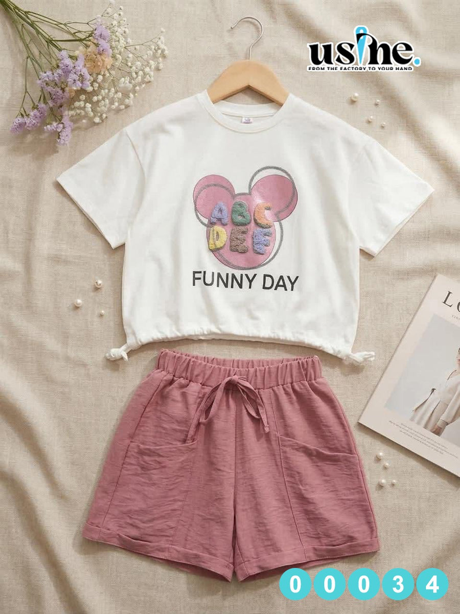 00034 Girls' set, T-shirt and Mickey Mouse shorts