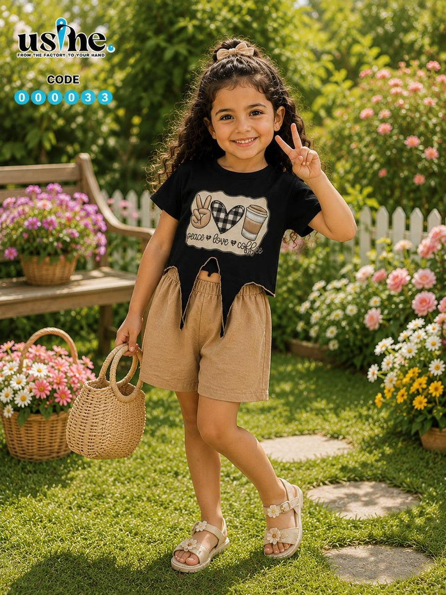 00033 Girls' set: T-shirt with tie and shorts