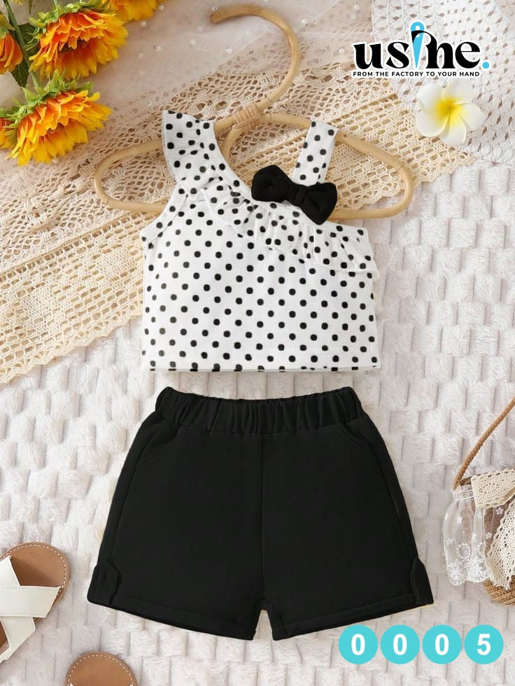 0005 Girls' polka dot blouse with bow and shorts set