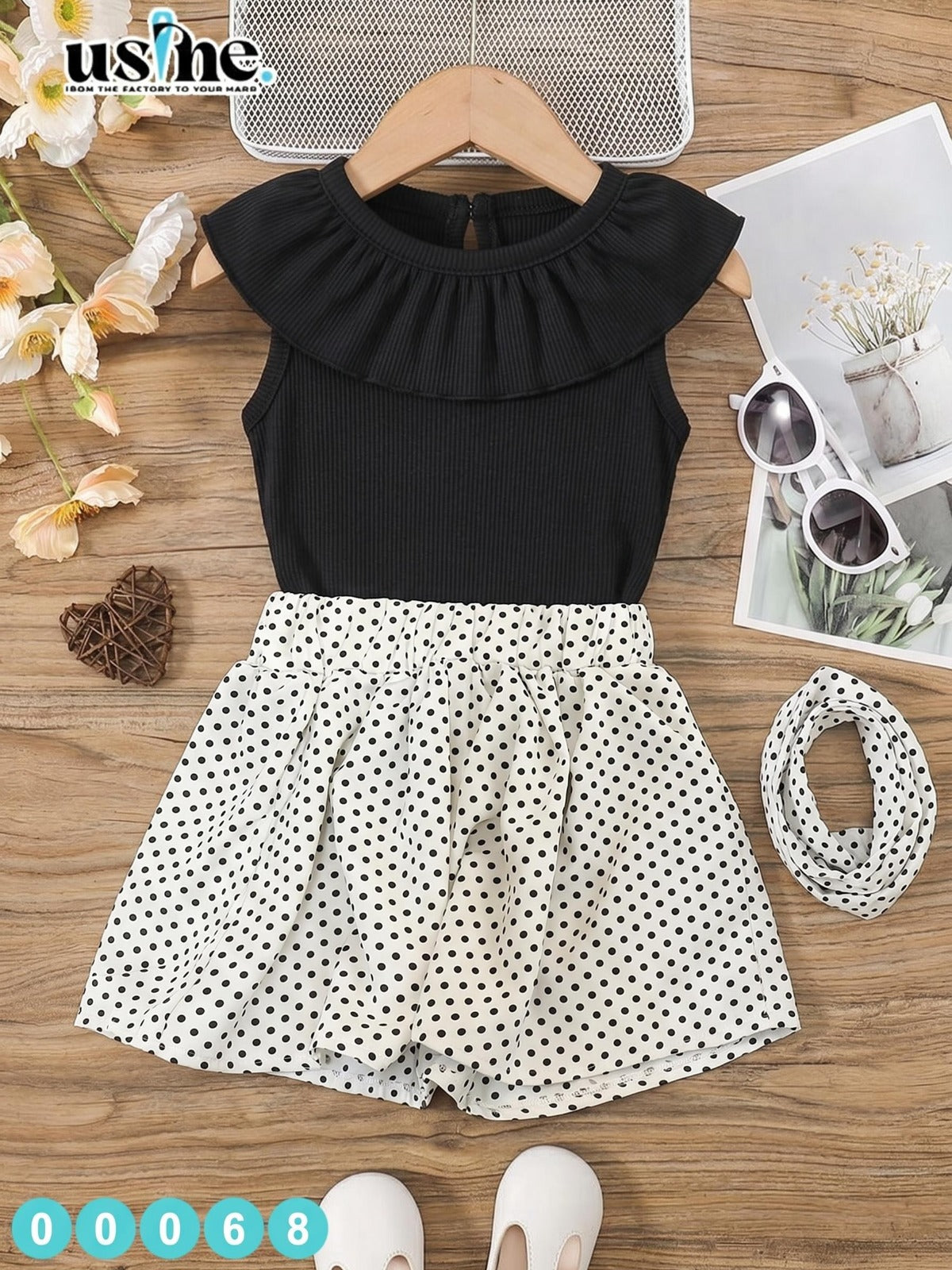 00068 Girls' outfit, polka dot blouse and skirt