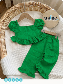 00064 Girls off-shoulder suit