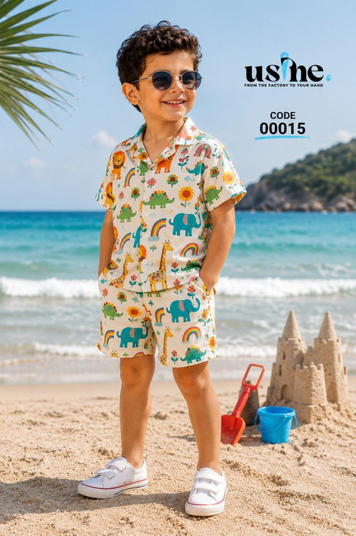 00015 Animal shirt and shorts