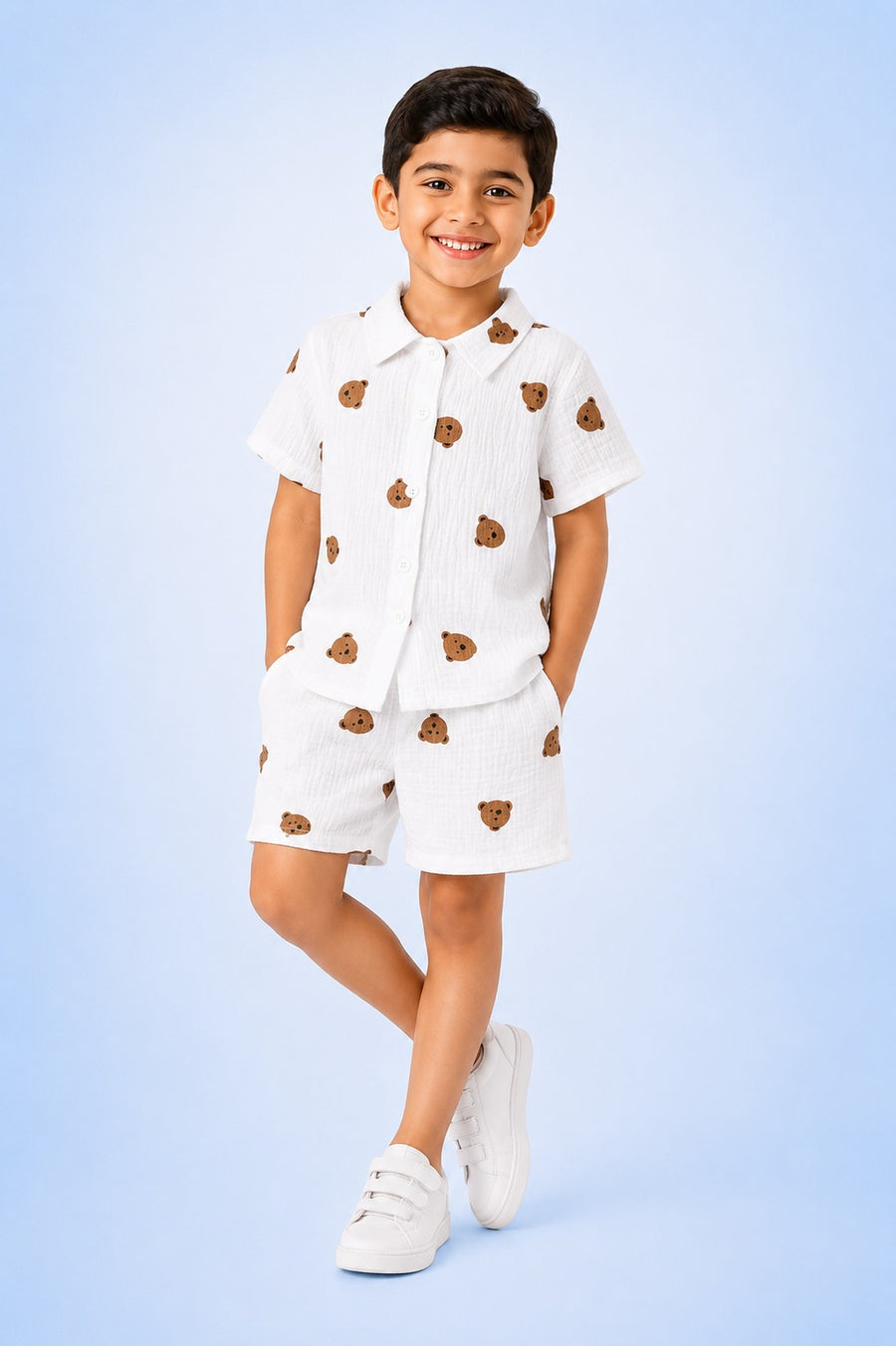 00053 Kids' shirt and shorts set with bear print