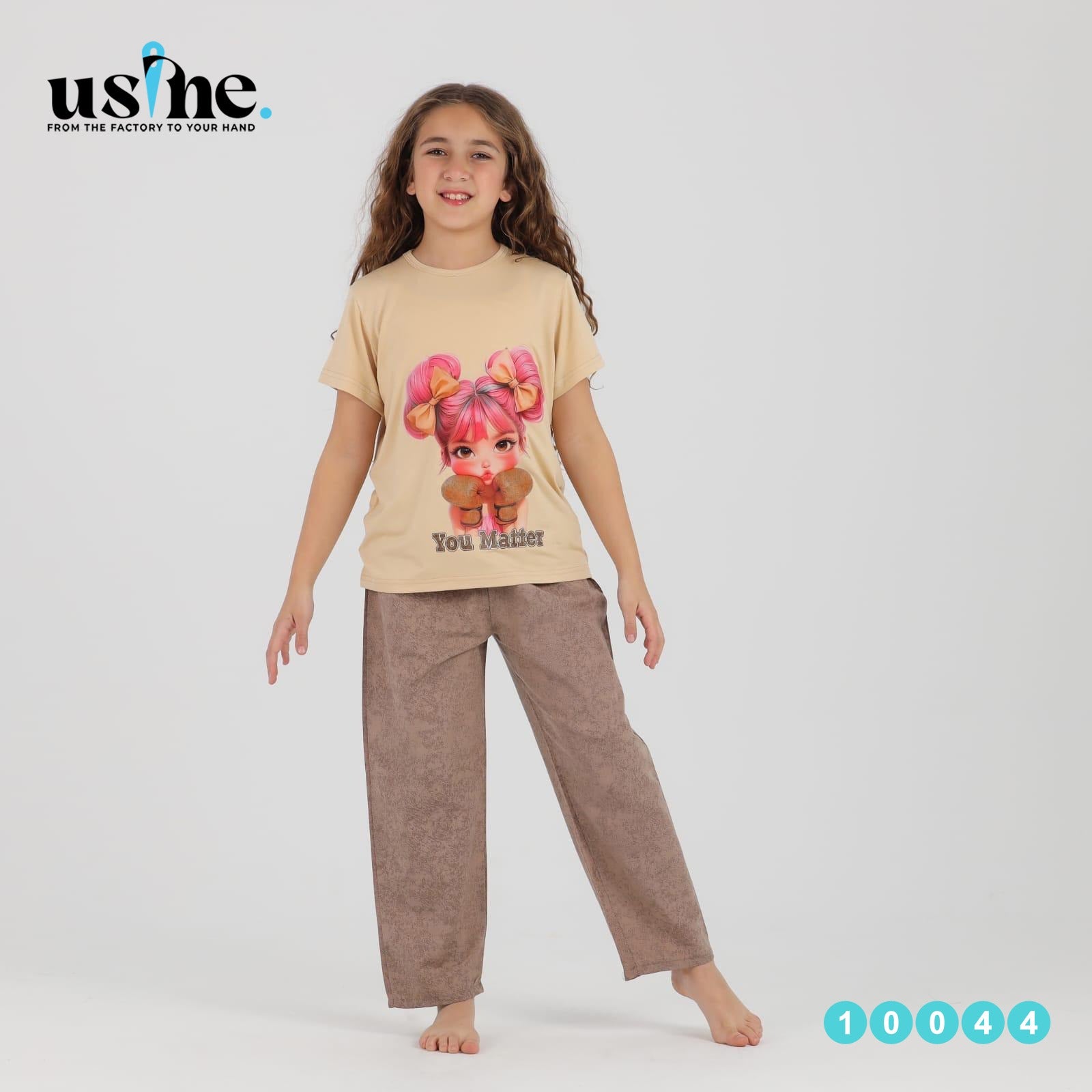 Girl's pajamas with bows