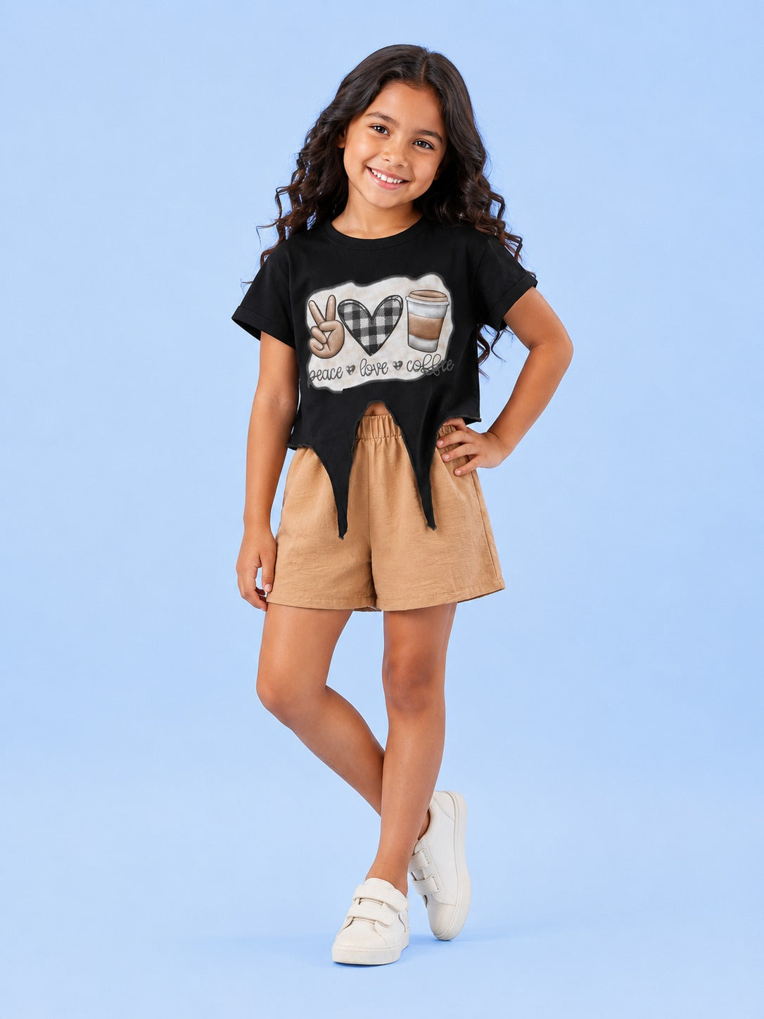 00033 Girls' set: T-shirt with tie and shorts