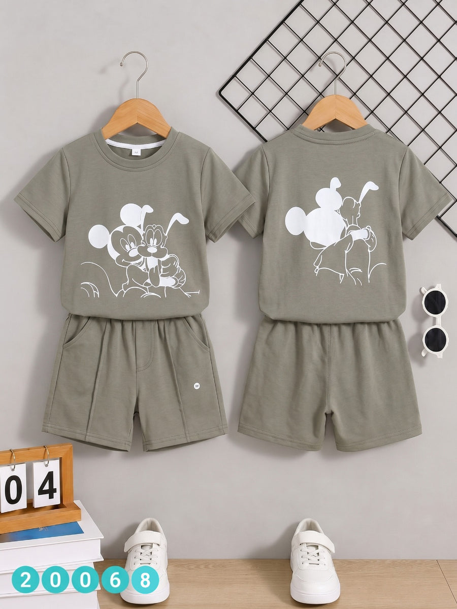 20068 I made Mickey shorts and a t-shirt for my children.