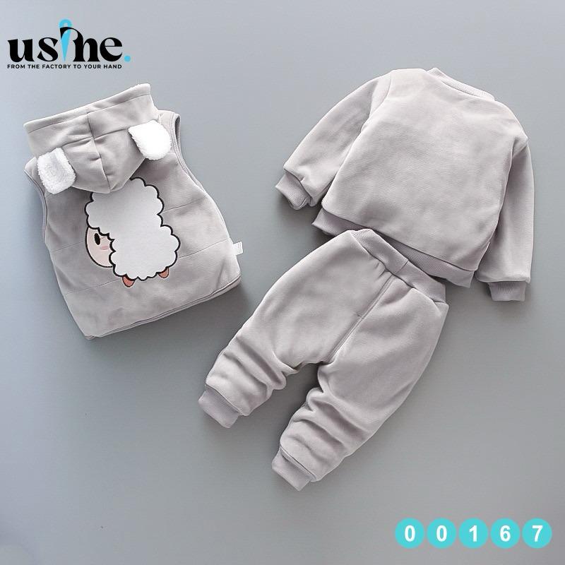 00167  ملابس اطفال شتوي بنطلون وتيشرت وسويتشرت بكابشو خروف قطيفه