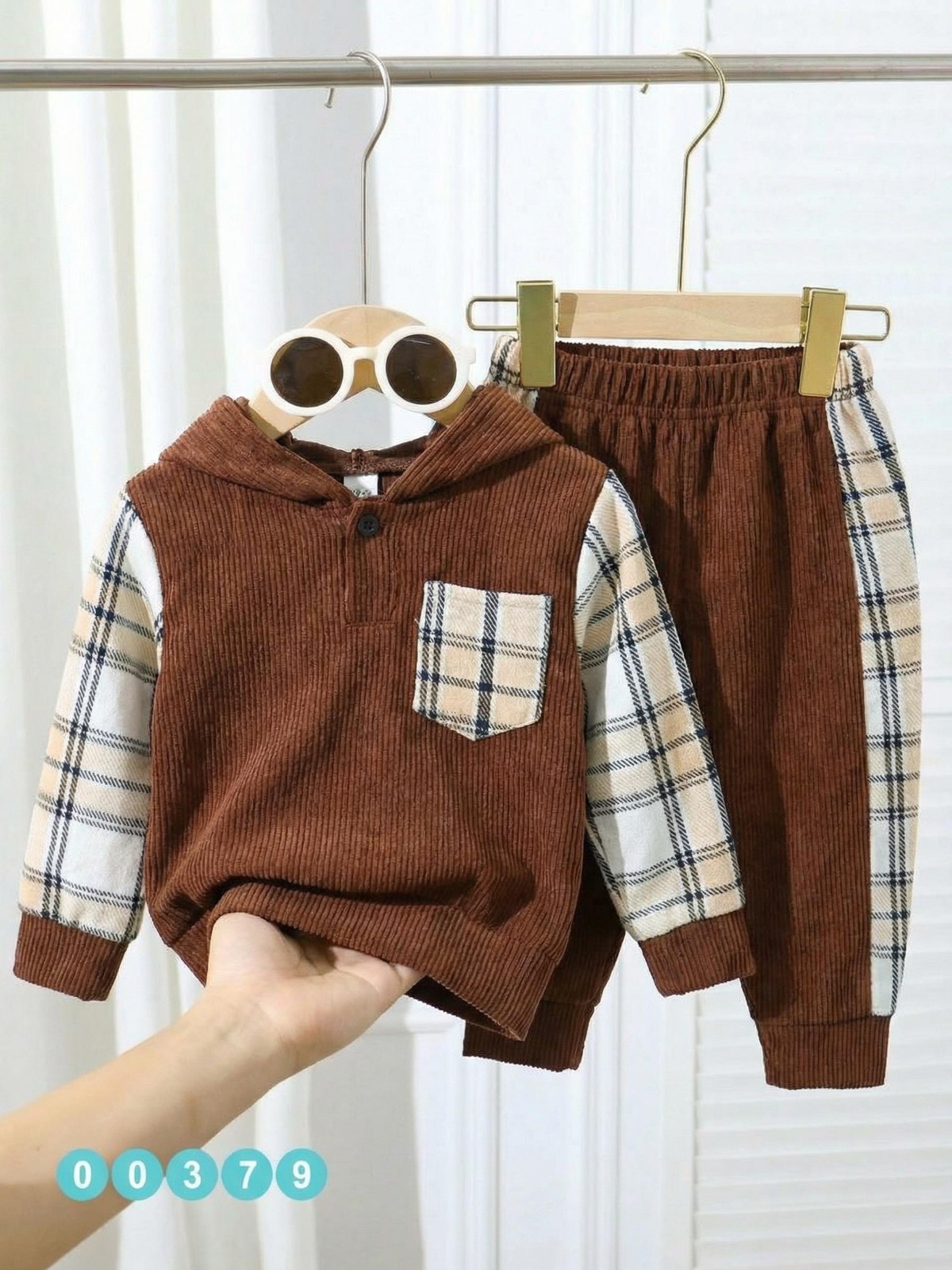00379 سويتشيرت و بنطلون كاروهات بني